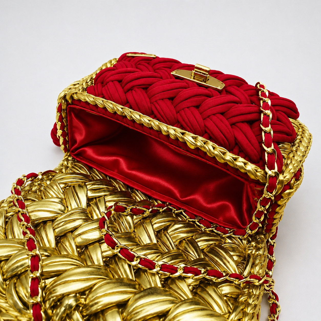 Ruby Royale Large Crochet Bag - Image 3