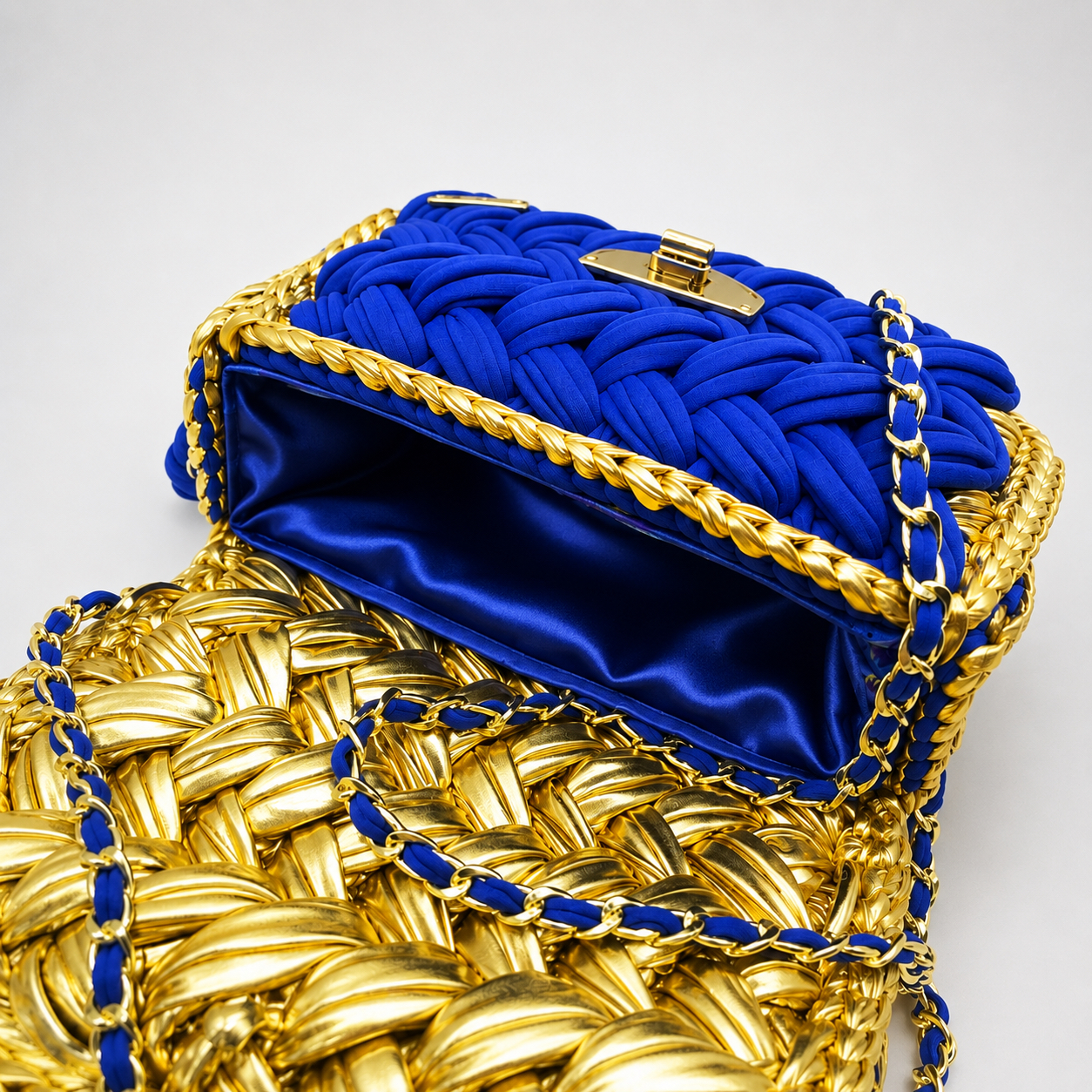 Royal Sapphire Large Crochet Bag - Image 3